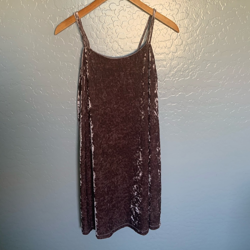 🌵2/$15! Lush Velvet dress